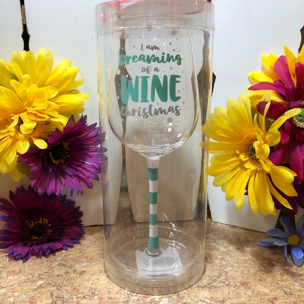 New “I Am Dreaming Of A Wine Christmas”Holiday Drinkware, Wine Glass 🍷